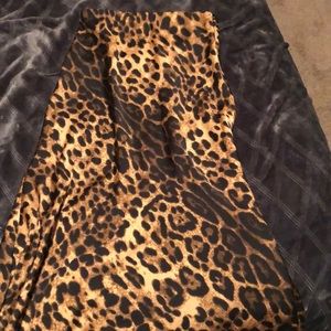 Forever 21 leopard size S midi skirt